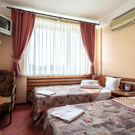 Druzhba Service Hotel Киев Екстериор снимка
