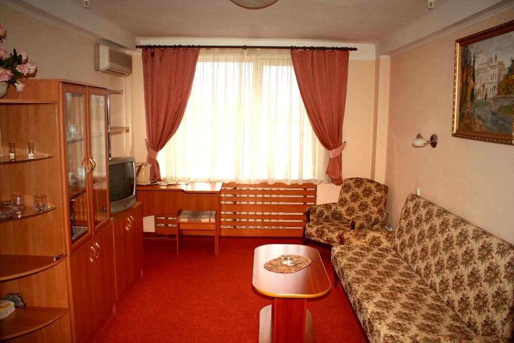 Druzhba Service Hotel Киев Стая снимка