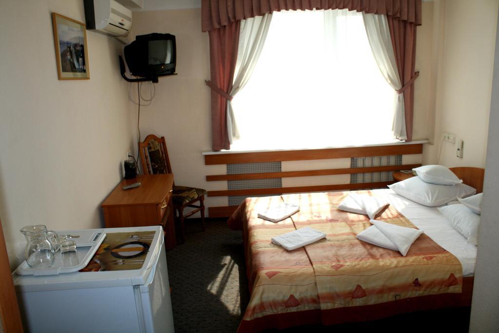 Druzhba Service Hotel Киев Екстериор снимка